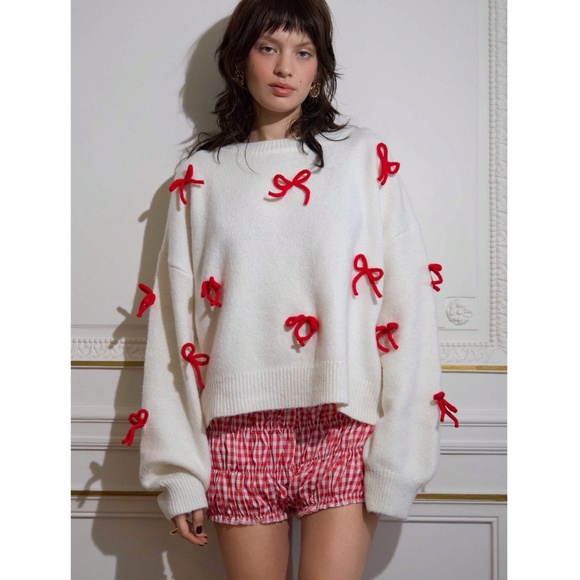 Red Bow Detail Off White Round Neck Oversized Knit Pullover Sweater - Picture 9 of 16